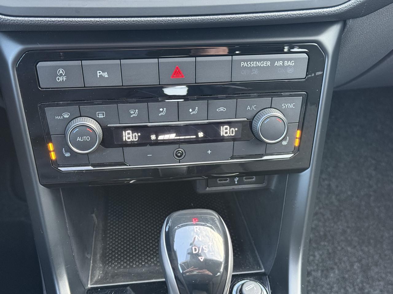 Volkswagen T-Cross - 1.5 TSI Style Business R