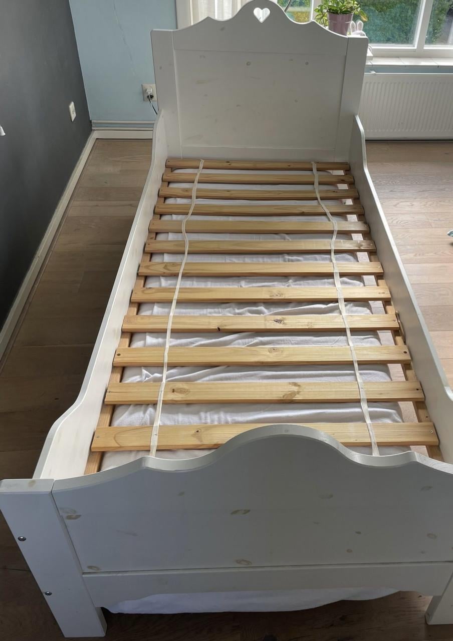 Bed wit één persoons