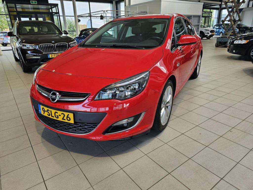 Opel Astra 1.6 turbo cosmo