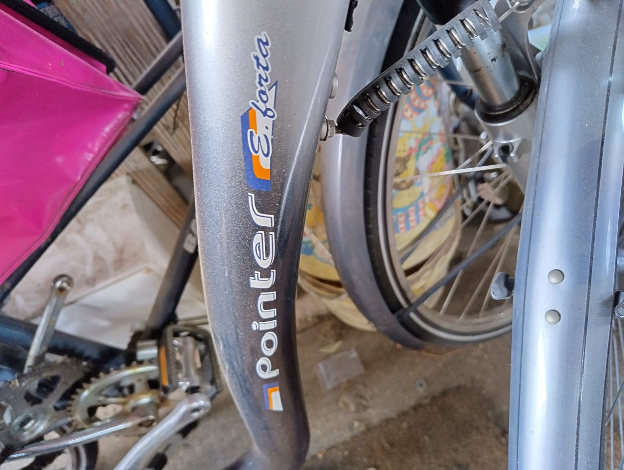 Gedemonteerde onderdelen pointer e bike
