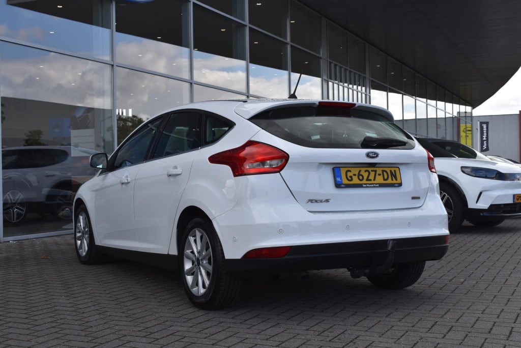Ford Focus 1.0 titanium | cruise control | trekhaak | achteruitrijcamera | 