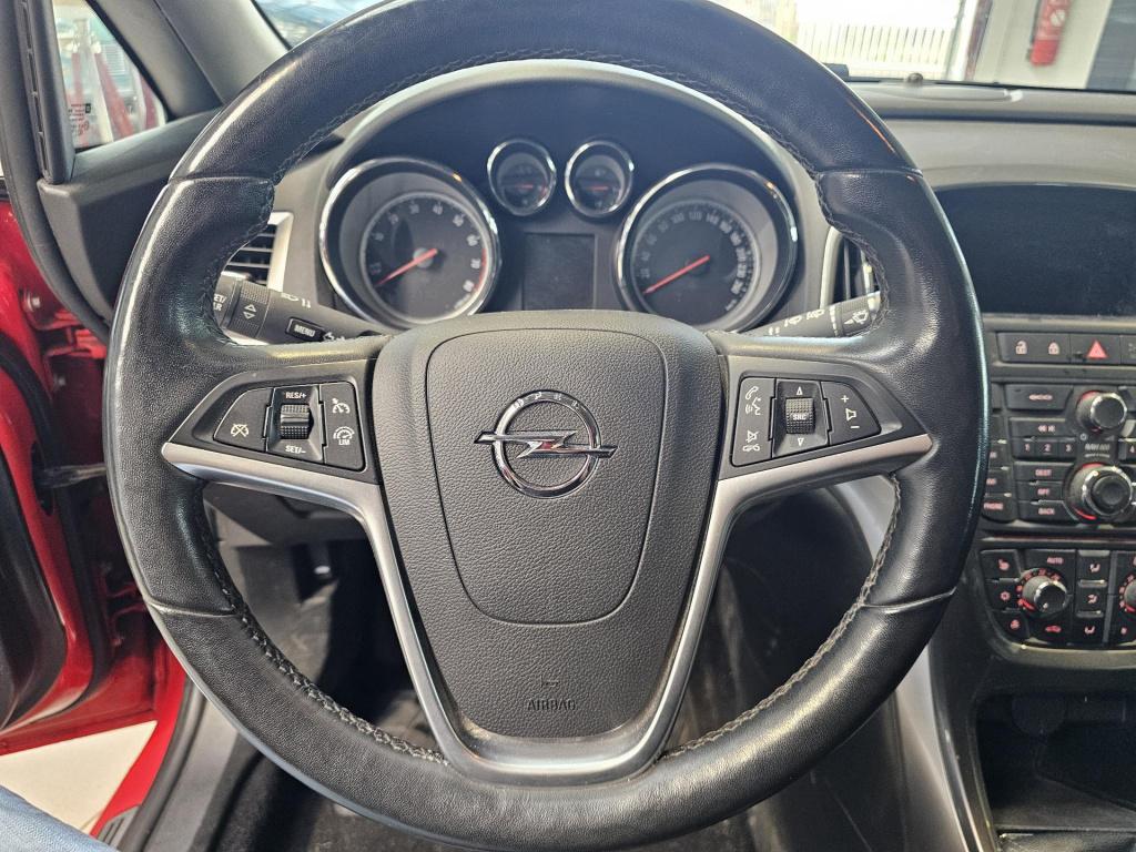 Opel Astra 1.6 turbo cosmo
