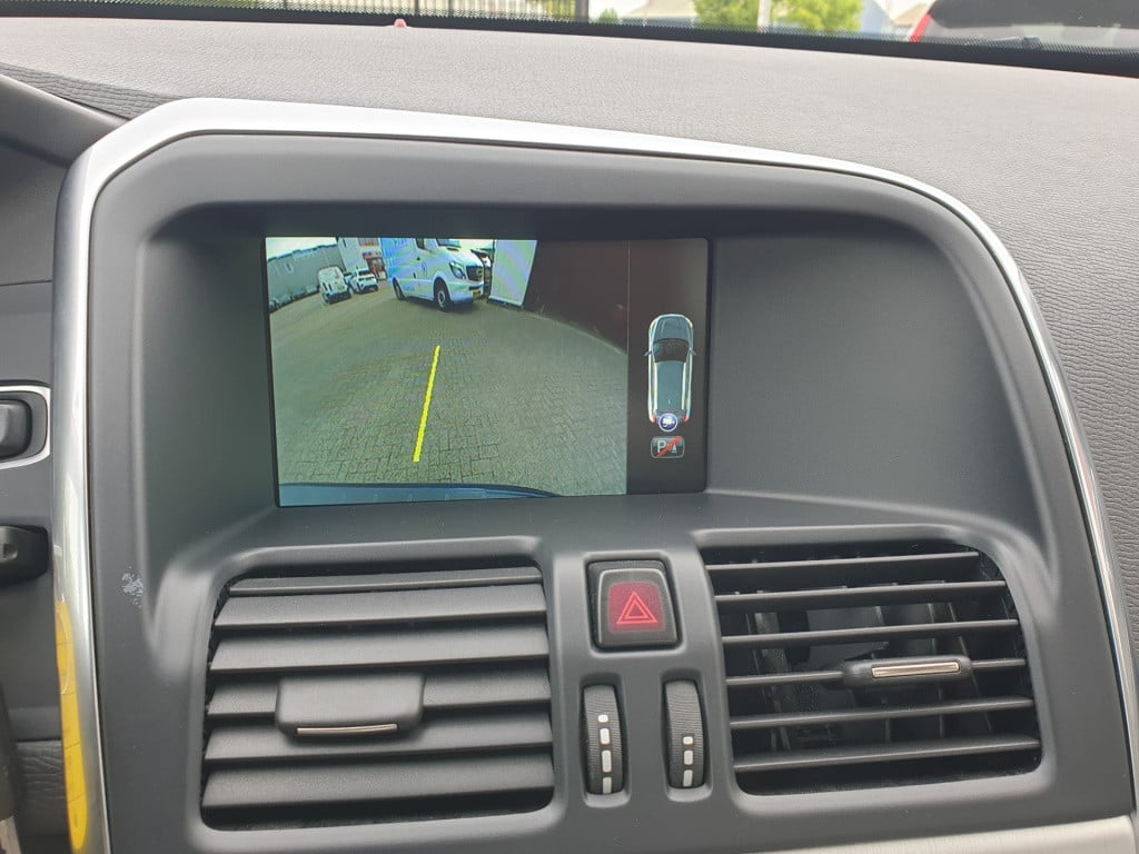 Volvo XC60 2.0 t5 fwd ocean race 245pk