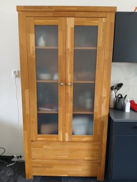 Kast met 2 laden en 2 deuren