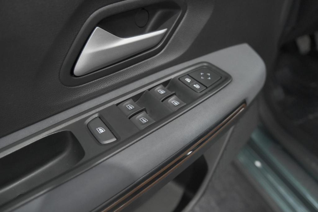 Dacia Jogger tce 110 extreme | 7 zitplaatsen | camera | dodehoekdetectie | 