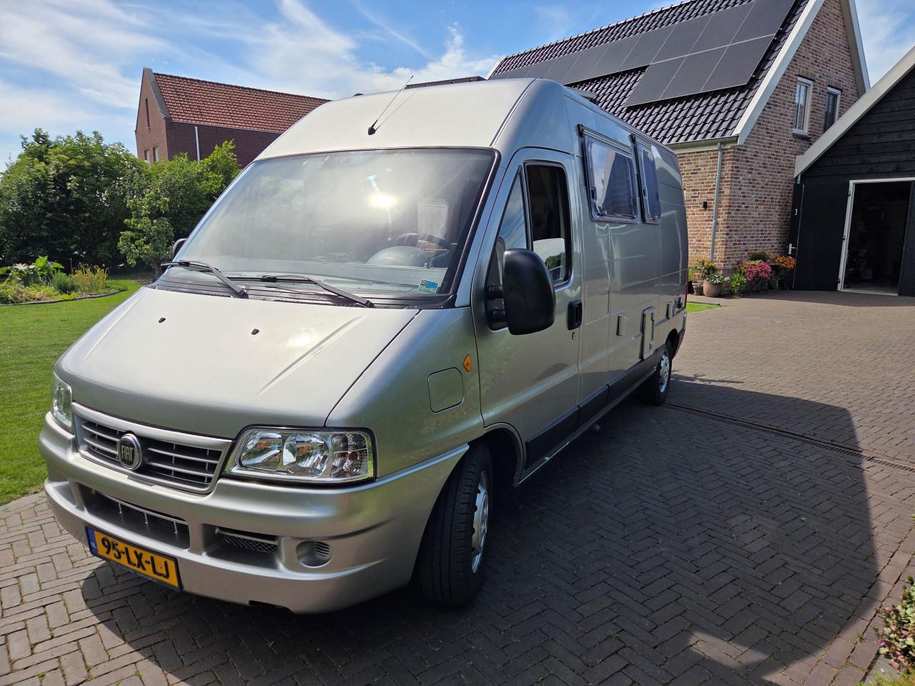 Buscamper Fiat Ducato Adria Twin uit 2003 134.000 km