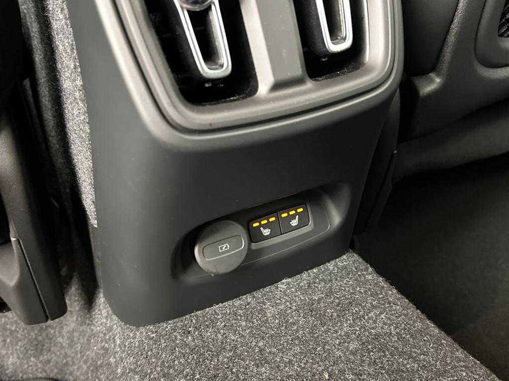 Volvo Ec40 extended range ultra black edition europa