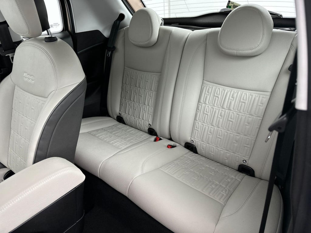 Fiat 500e 3+1 la prima 42 kwh