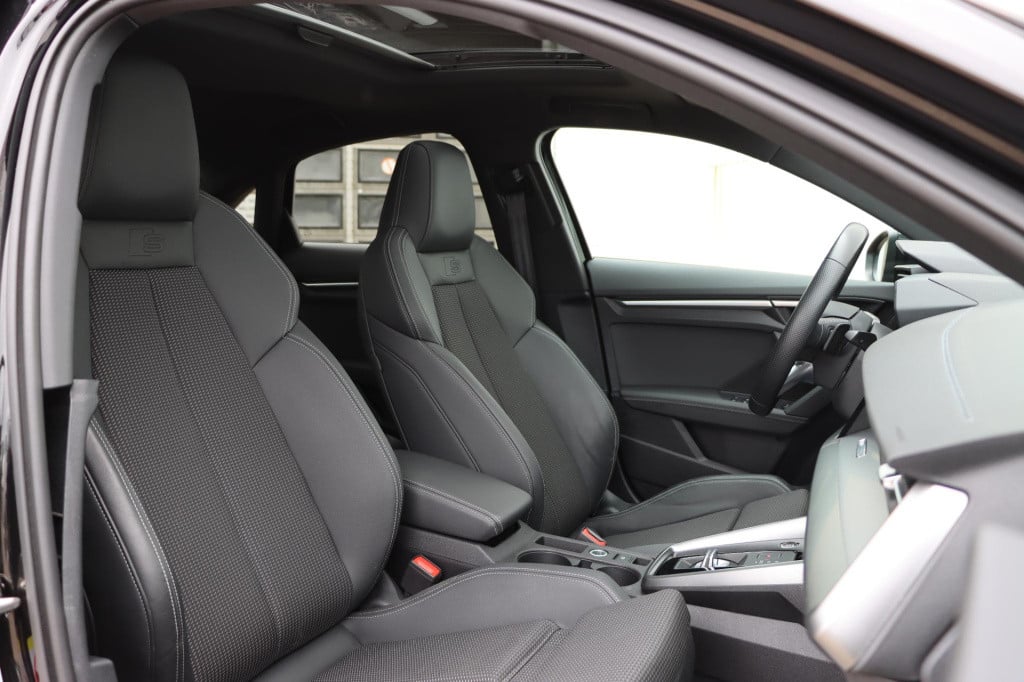 Audi A3 limousine 35 tfsi s edition 150pk s-tronic