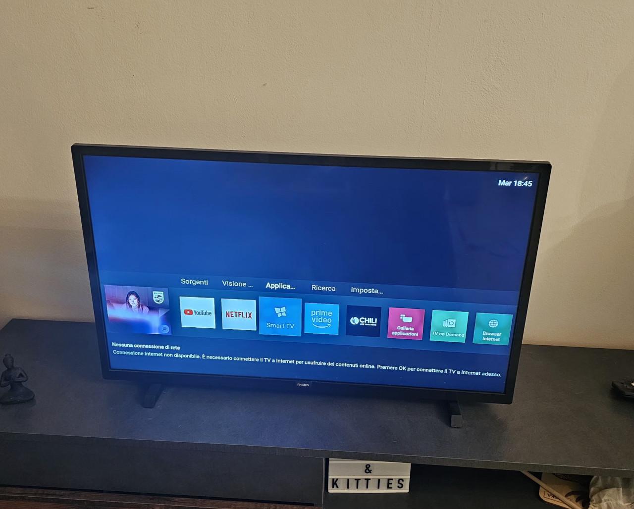 Philips 32” Full HD TV – 32PFS5803