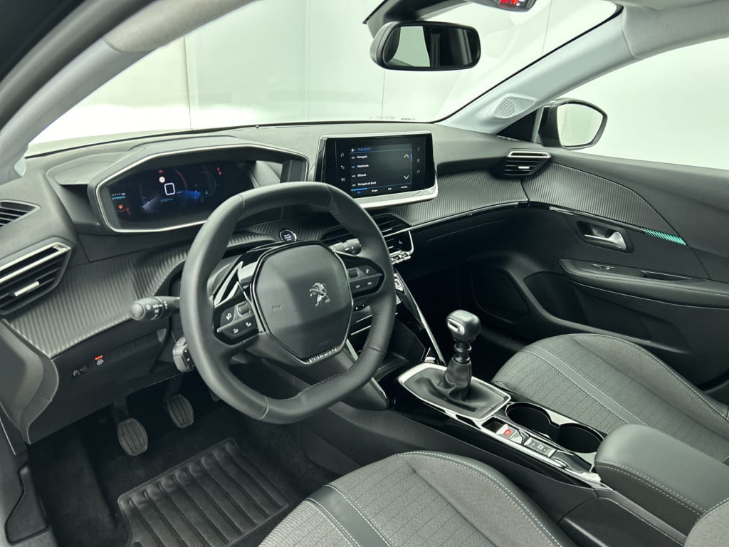 Peugeot 208 100pk allure pack | rijklaar | camera achter | keyless | 3d coc