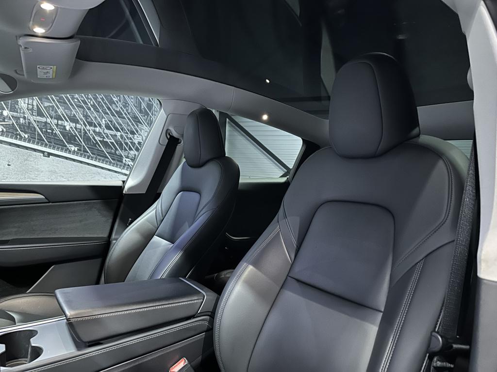 Tesla Model Y rwd 58 kwh *origineel nl*trekhaak*pano*