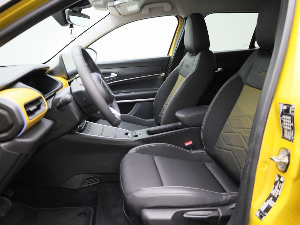 Jeep Avenger 1st edition 54 kwh | navigatie | elektrische kofferbak | stoel