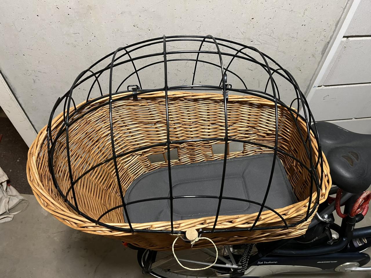 Hondenmand Basil maat 45