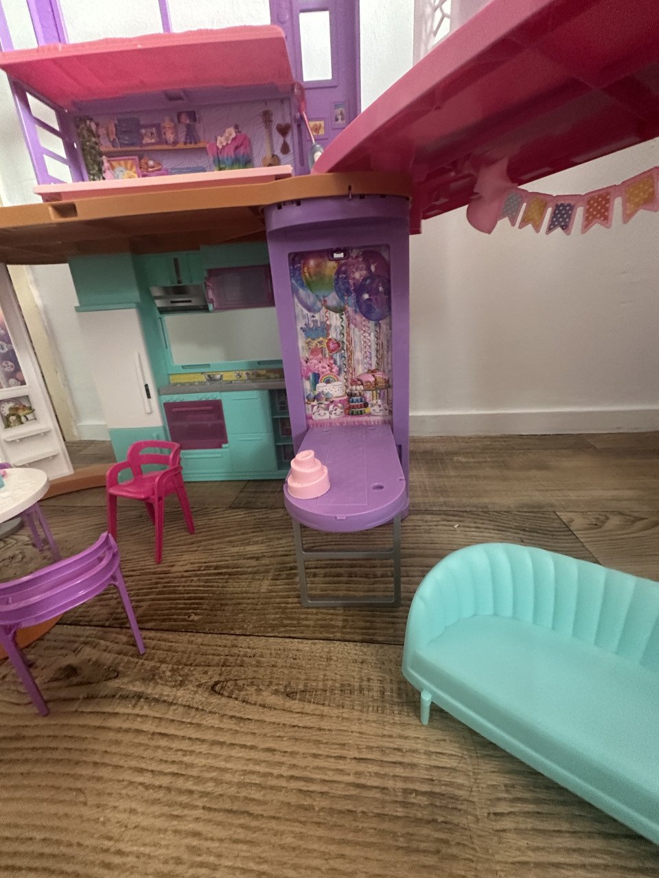 Barbie dream home