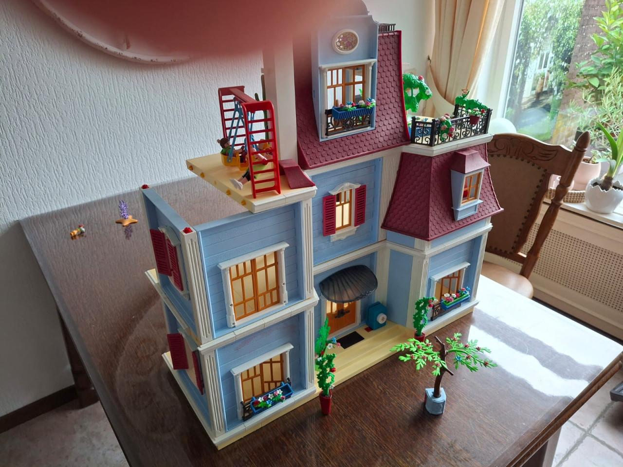 Herenhuis van playmobil niet compleet helaas