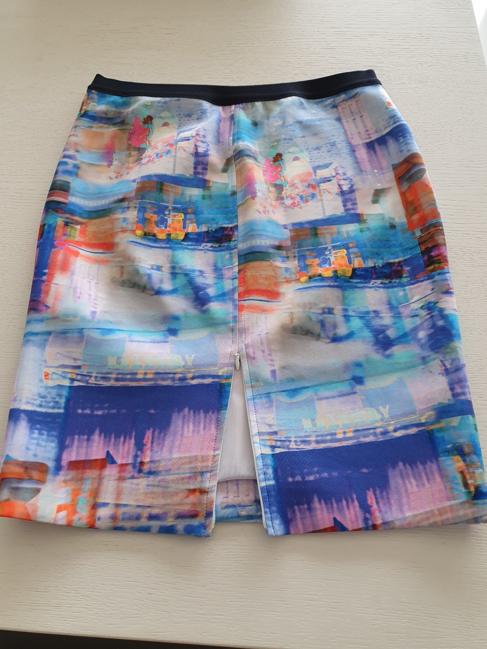MARCCAIN ROKJE MAAT N4  ( 38-40)