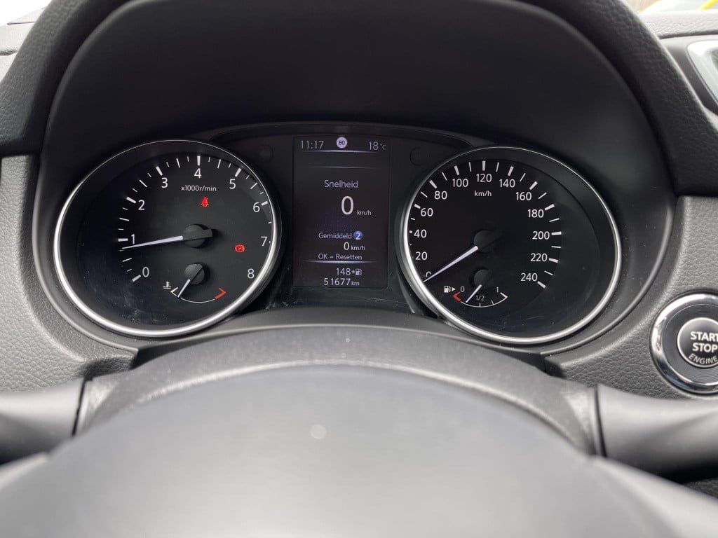 Nissan Qashqai 1.2 n-connecta design pack | trekhaak | panoramadak | naviga