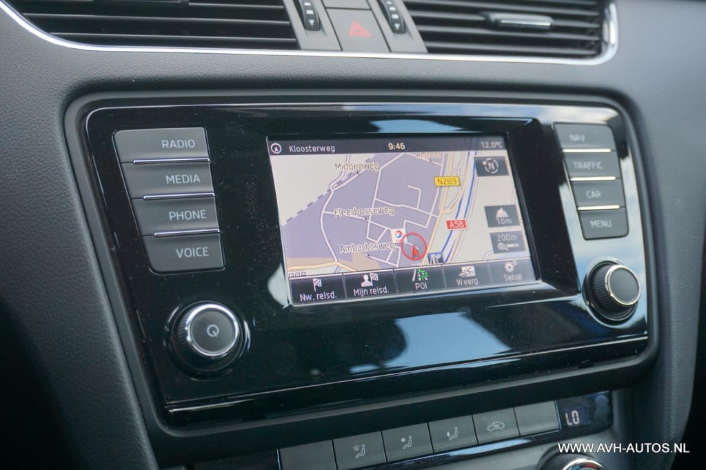 Skoda Octavia combi 1.4 tsi greentech ambition businessline dsg