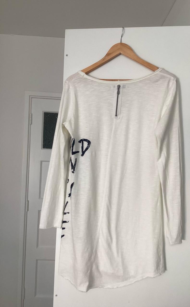 Lang shirt met letters L nog heel netjes