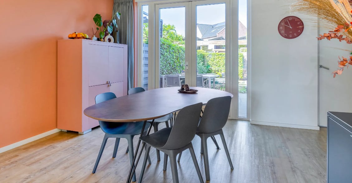 Eettafel cloudy (206x120) brons (als nieuw)