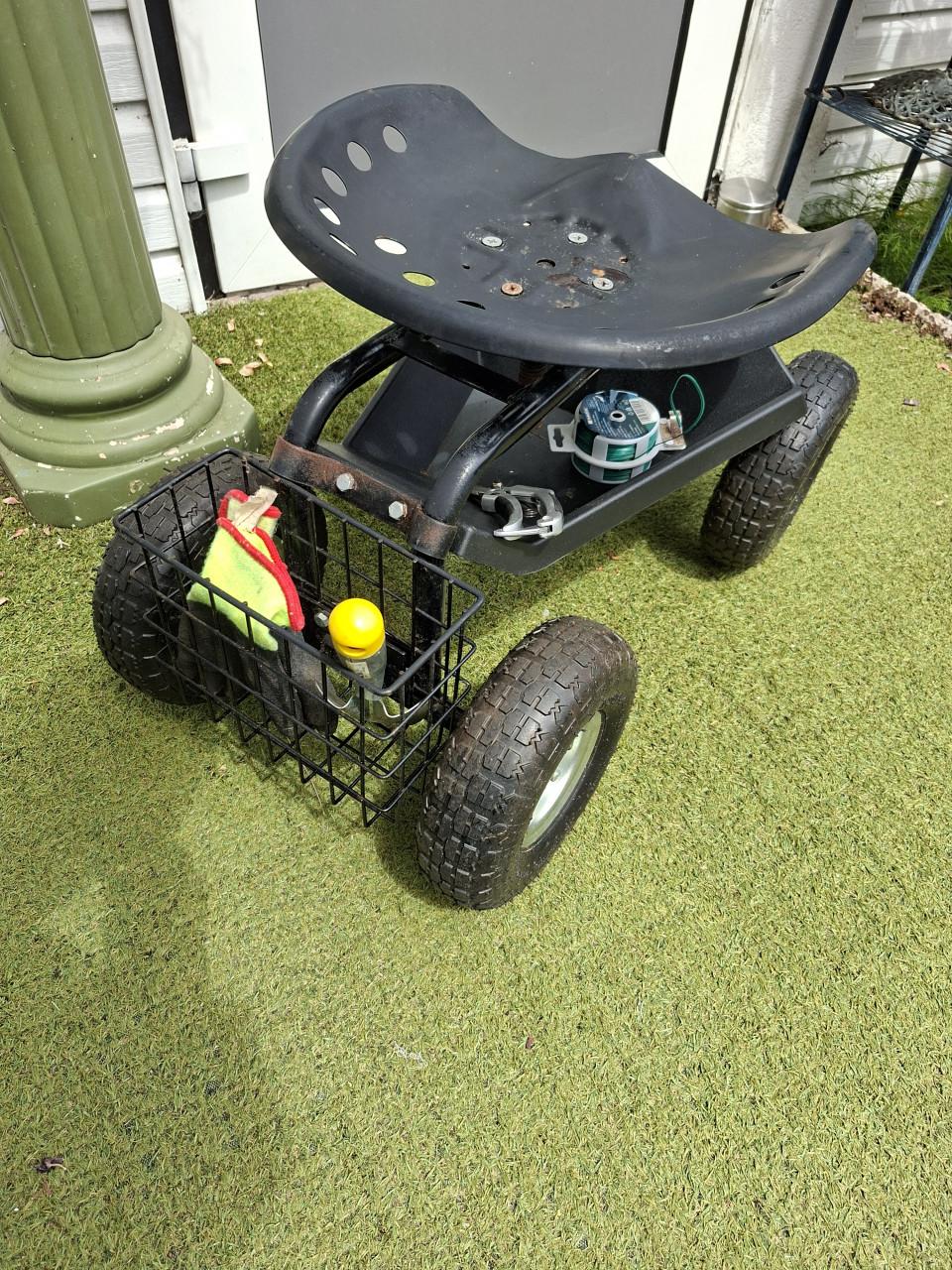 Tuinwagen met draaibare zitting en opbergvakken