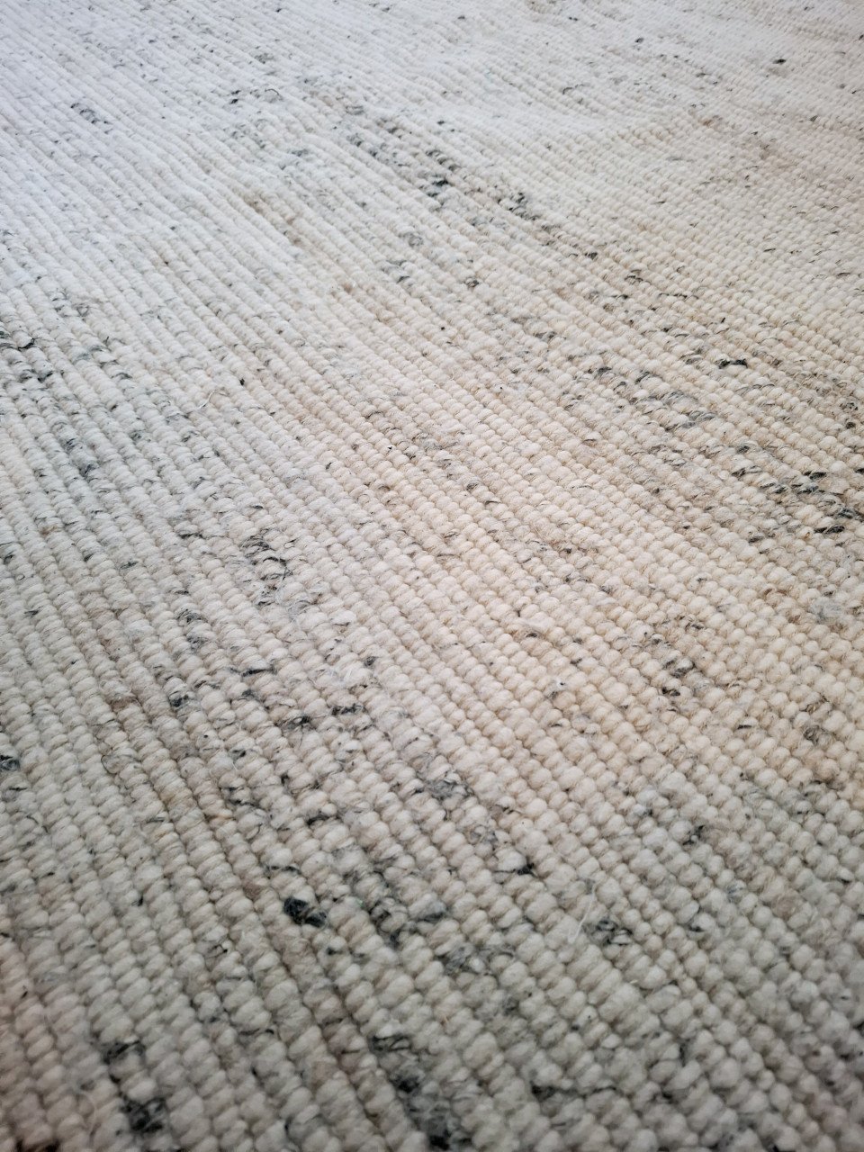 Groot wollen vloerkleed 210×160cm