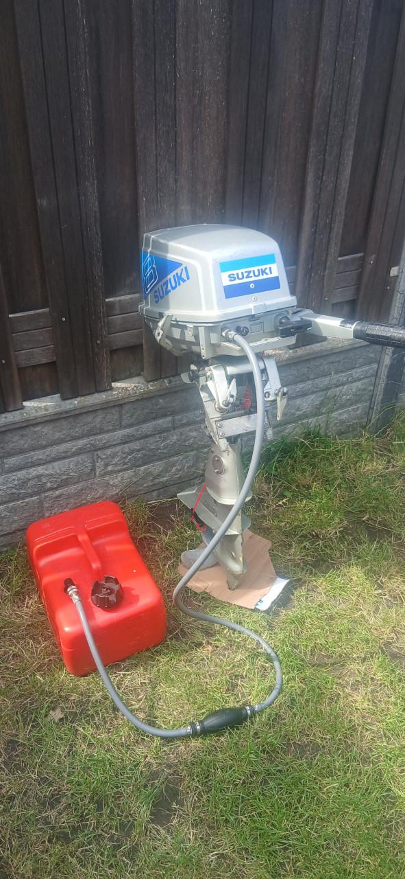 Rubberboot met 8 pk