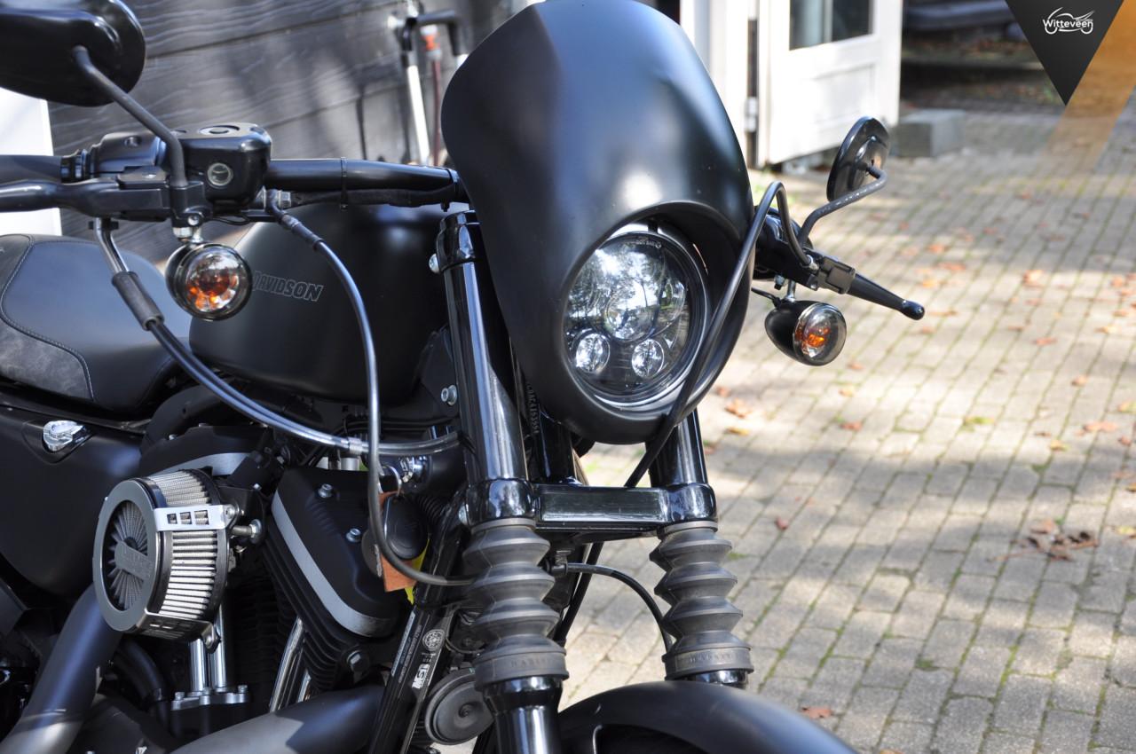 Harley Davidson XL 883 N Sportster Iron mooi aangepast!