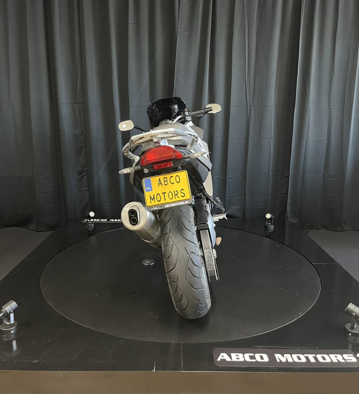 BMW F800ST