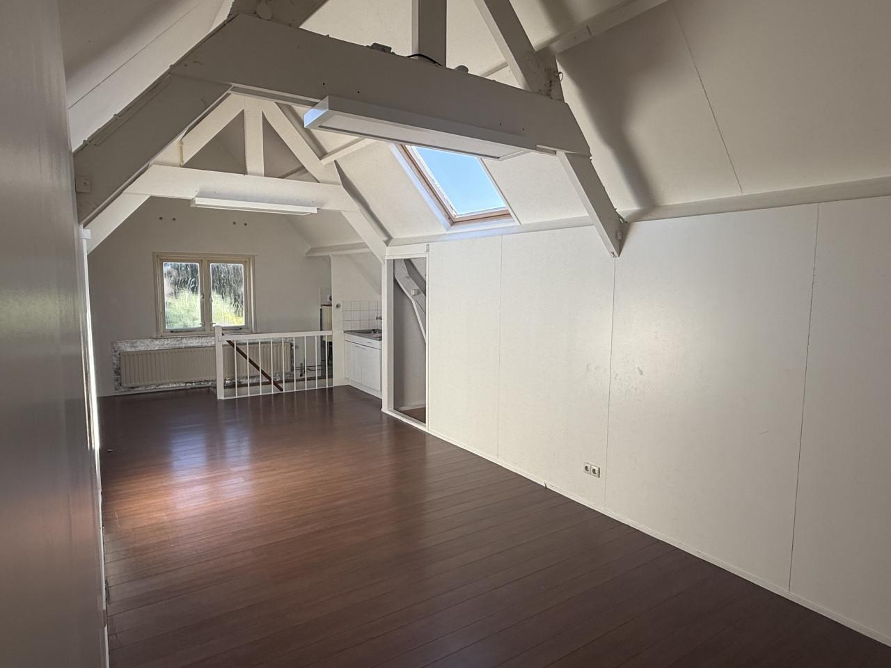 Te huur Kantoor / praktijk / winkelruimte – 85 m²