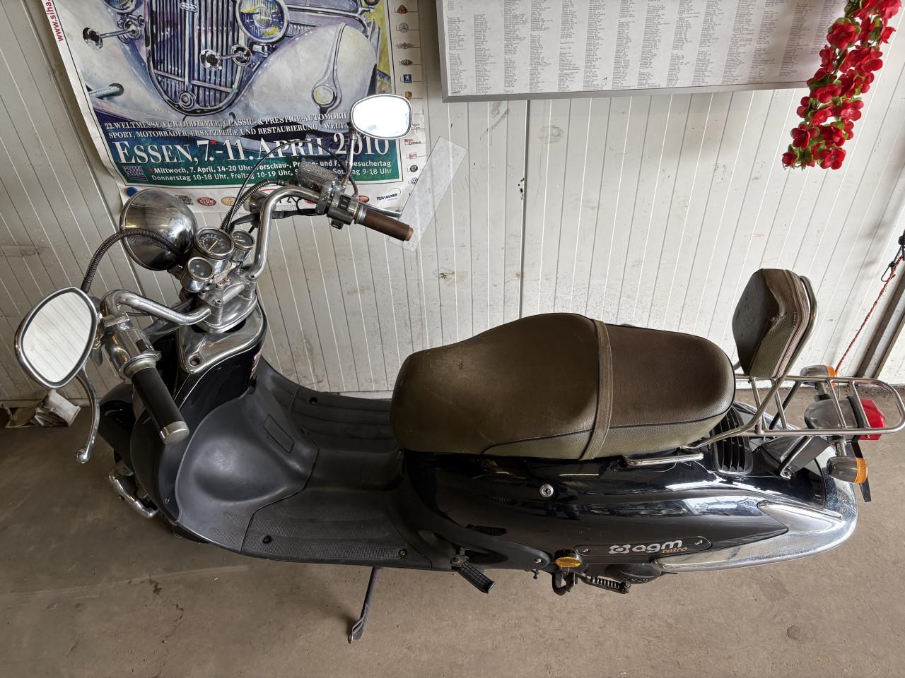 AGM retro 50cc scooter