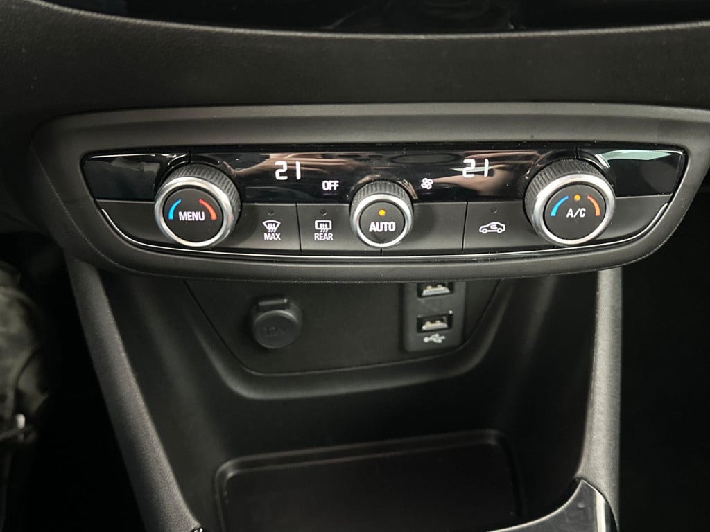 Opel Crossland X 1.2 turbo 120 jaar edition