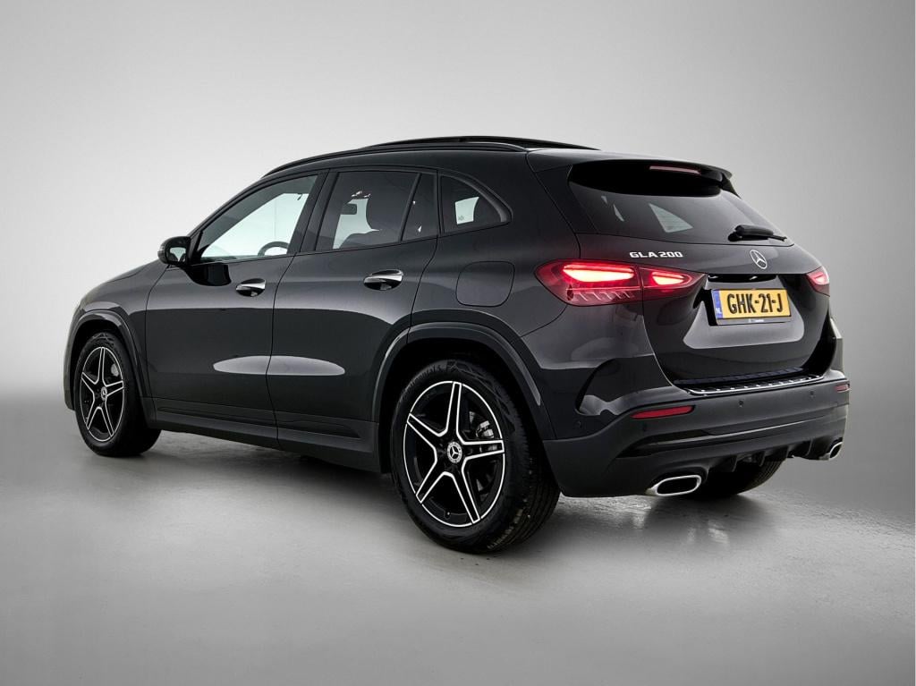 Mercedes-Benz Gla-klasse 200 amg line | sfeerverlichting | panoramadak | cr