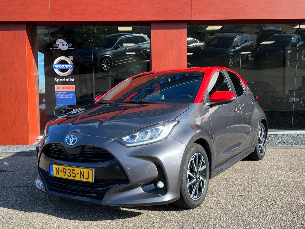 Toyota Yaris 1.5 hybrid tokyo spirit | navi | cruise | climate