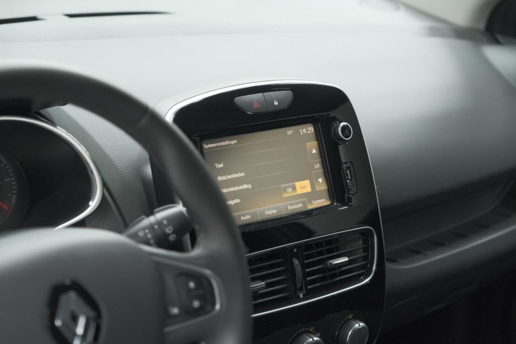 Renault Clio tce 90 limited | trekhaak | navigatie | parkeersensoren