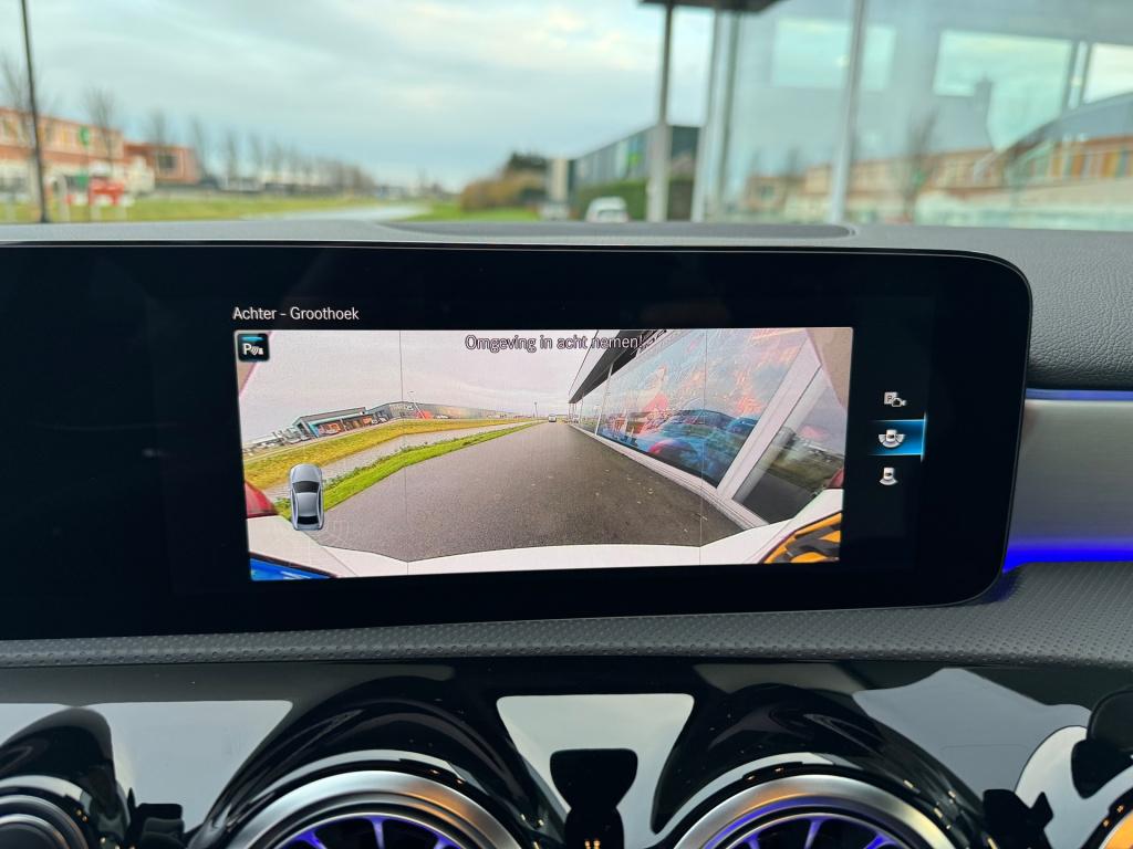 Mercedes-Benz A-Klasse 200 amg line night- pakket automaat , sfeer verlicht