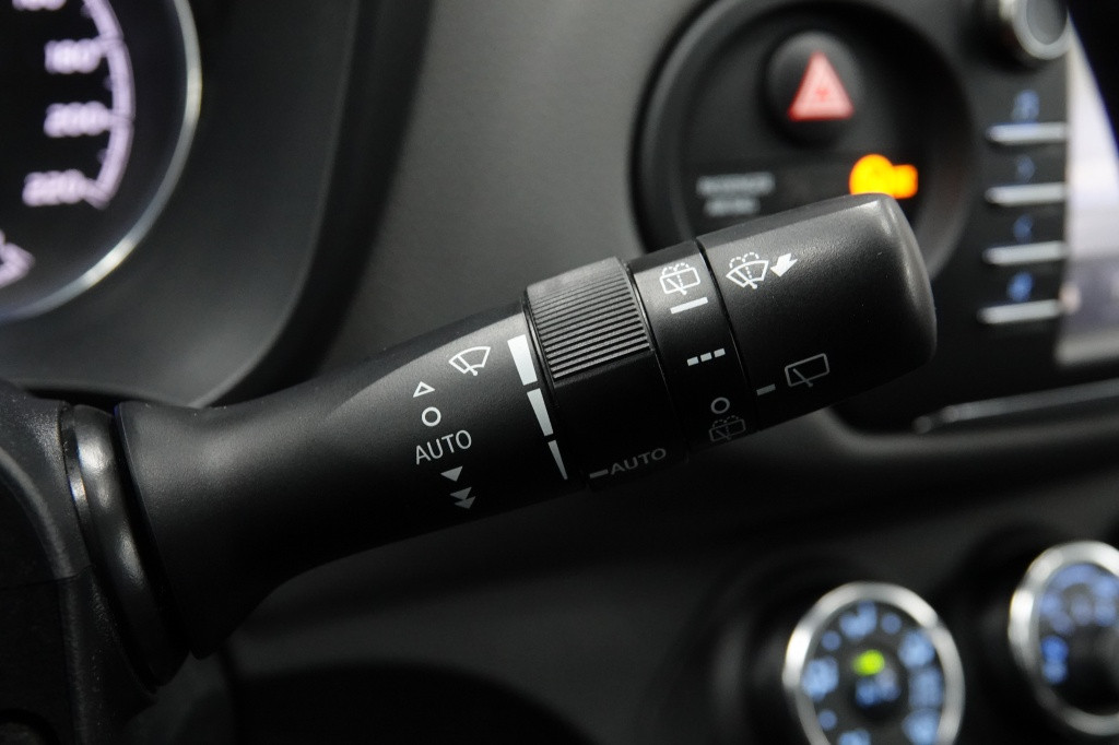 Toyota Yaris 1.0 vvt-i | camera | 15" | bluetooth |
