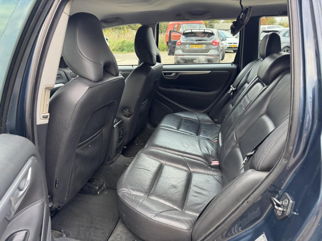 Volvo V70 2.4 d5 edition ii nieuwe apk