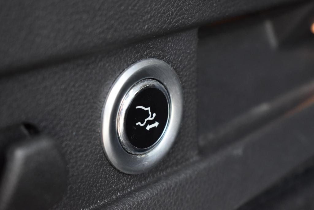 Ford Focus wagon 1.0 titanium edition | wegklapbare trekhaak | climate cont