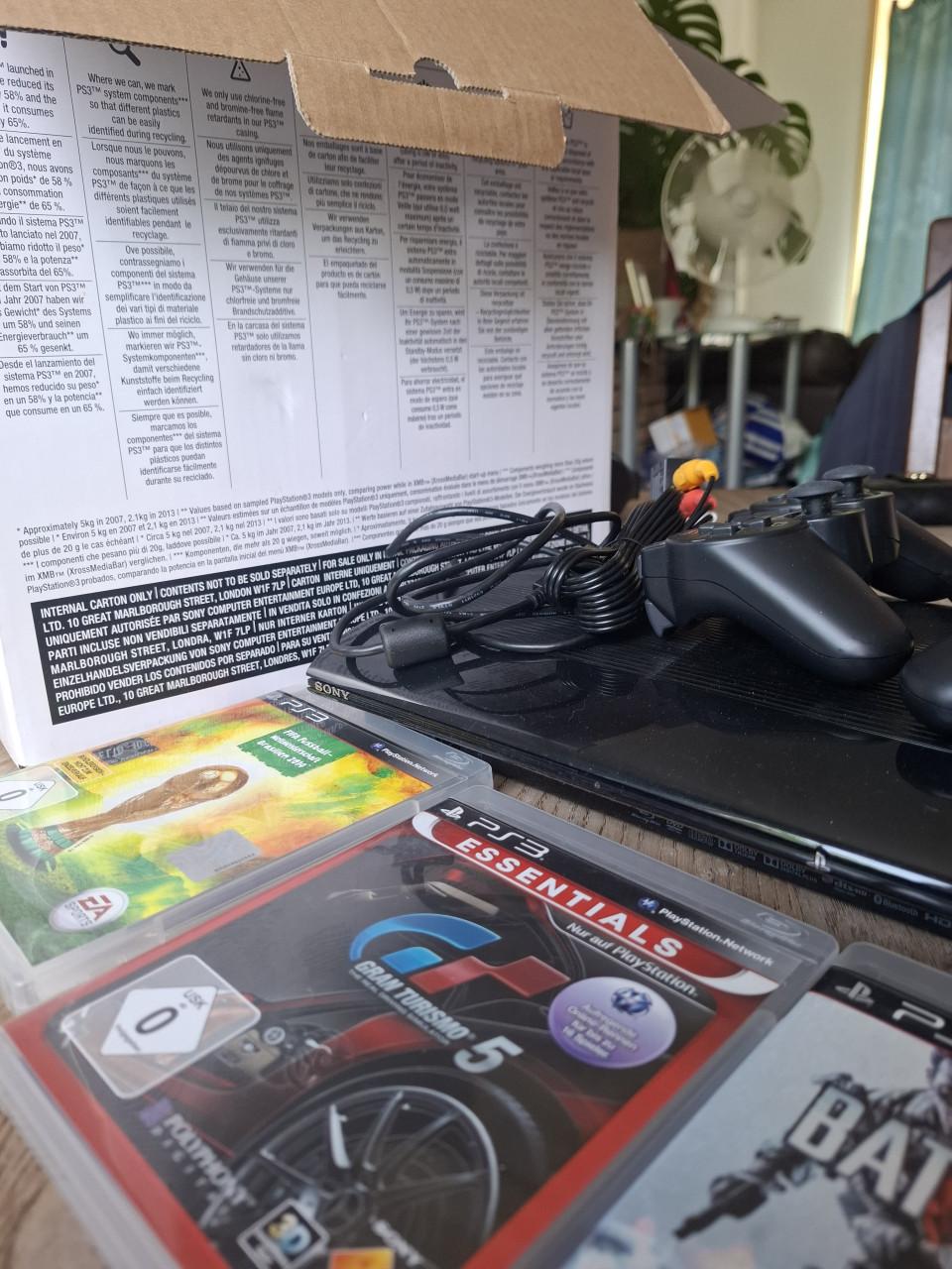 Playstation 3 in zeer goede staat.