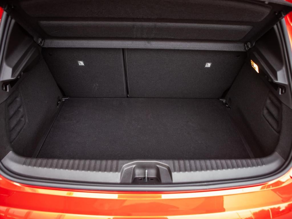 Renault Clio 1.0 tce 90 techno | navigatie | park. sensoren | camera | stoe