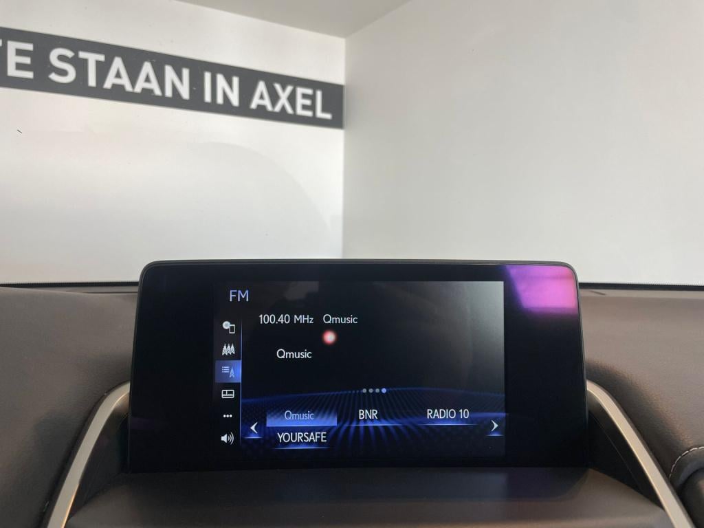 Lexus Nx 300h awd business line