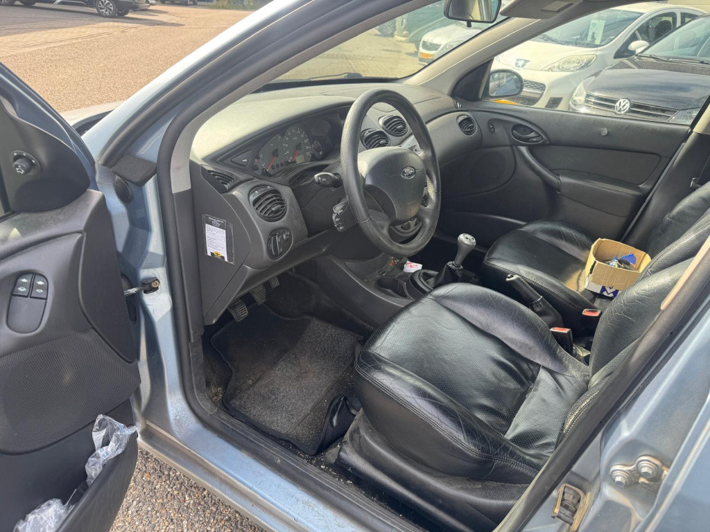Ford Focus 1.6-16v futura/lees tekst/inruilkoopje/zo mee!/handel/export/