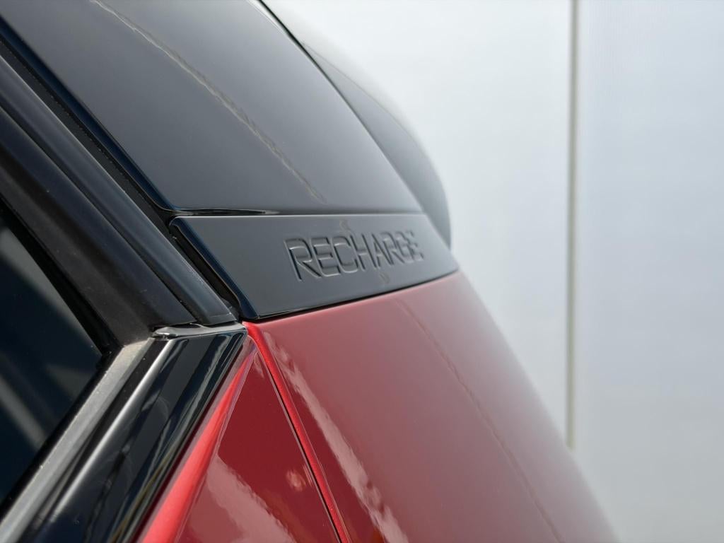 Volvo XC40 1.5 t5 recharge r-design | panodak | trekhaak | camera | enz.