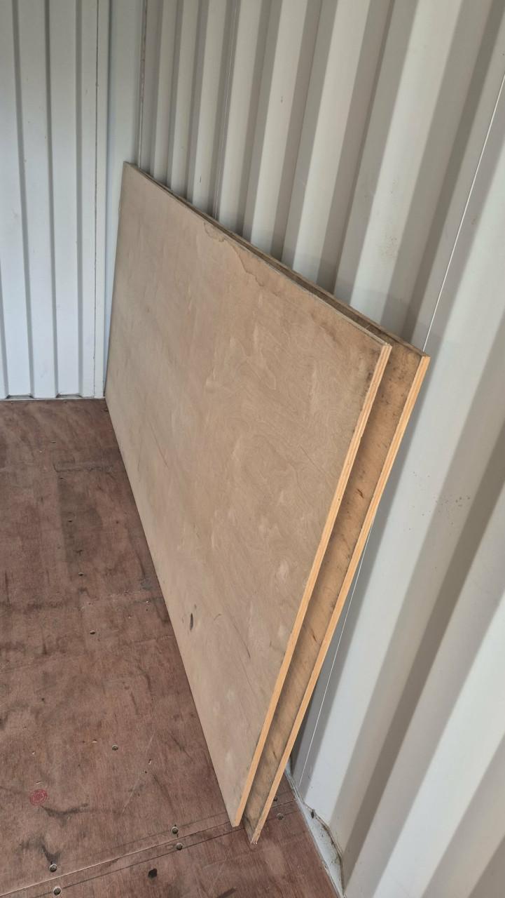 Multiplex platen 2440 x 1220 x 16