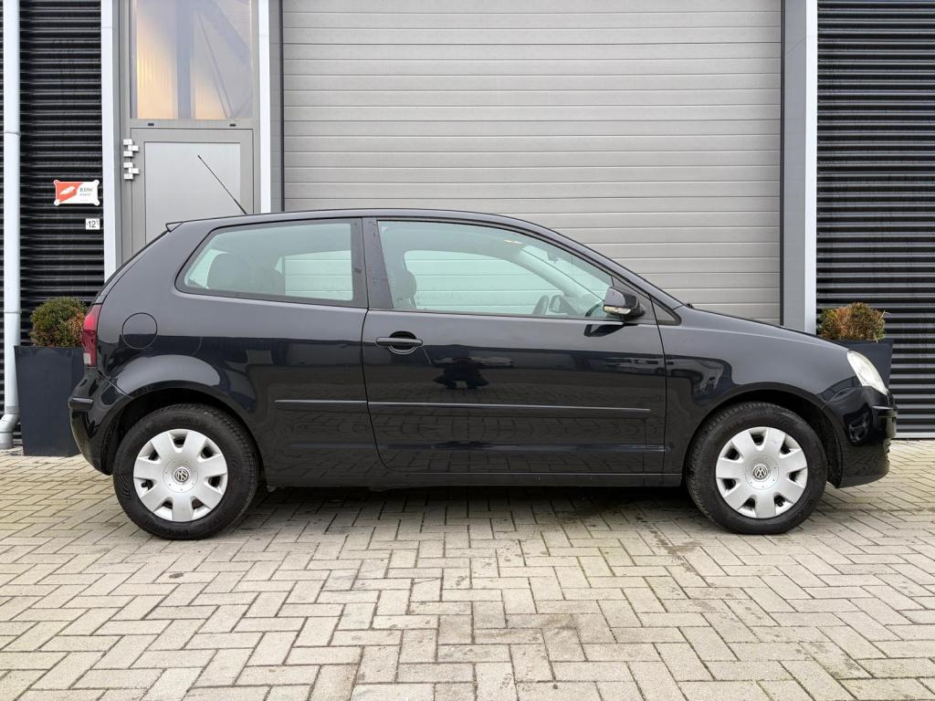 Volkswagen Polo 1.4-16v optive/hele nette auto/airco/3e eigenaar/