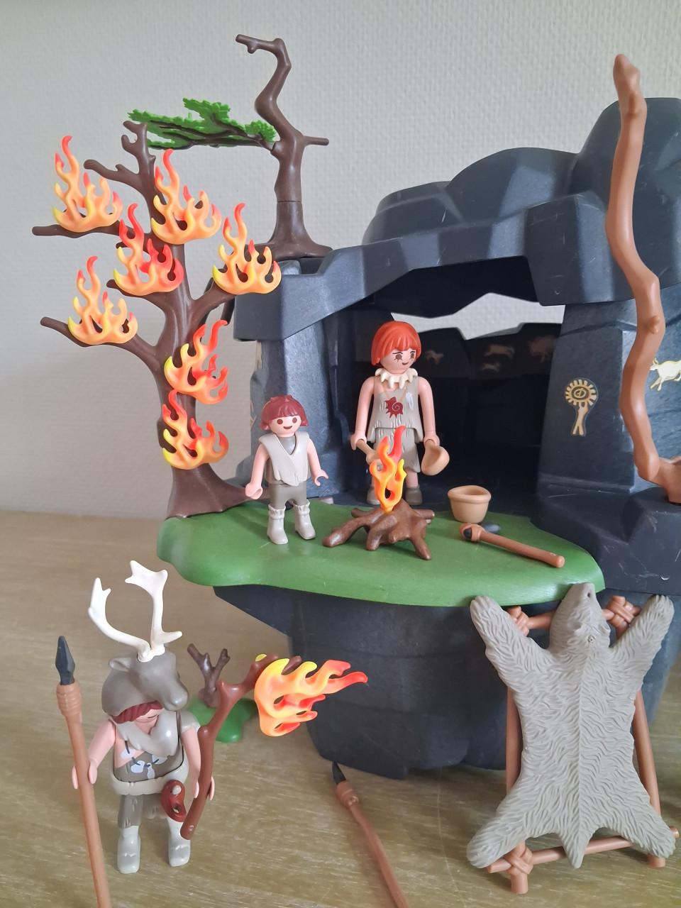 Playmobil grotbewoners met speren, dierenhuid vuur dieren set 5100