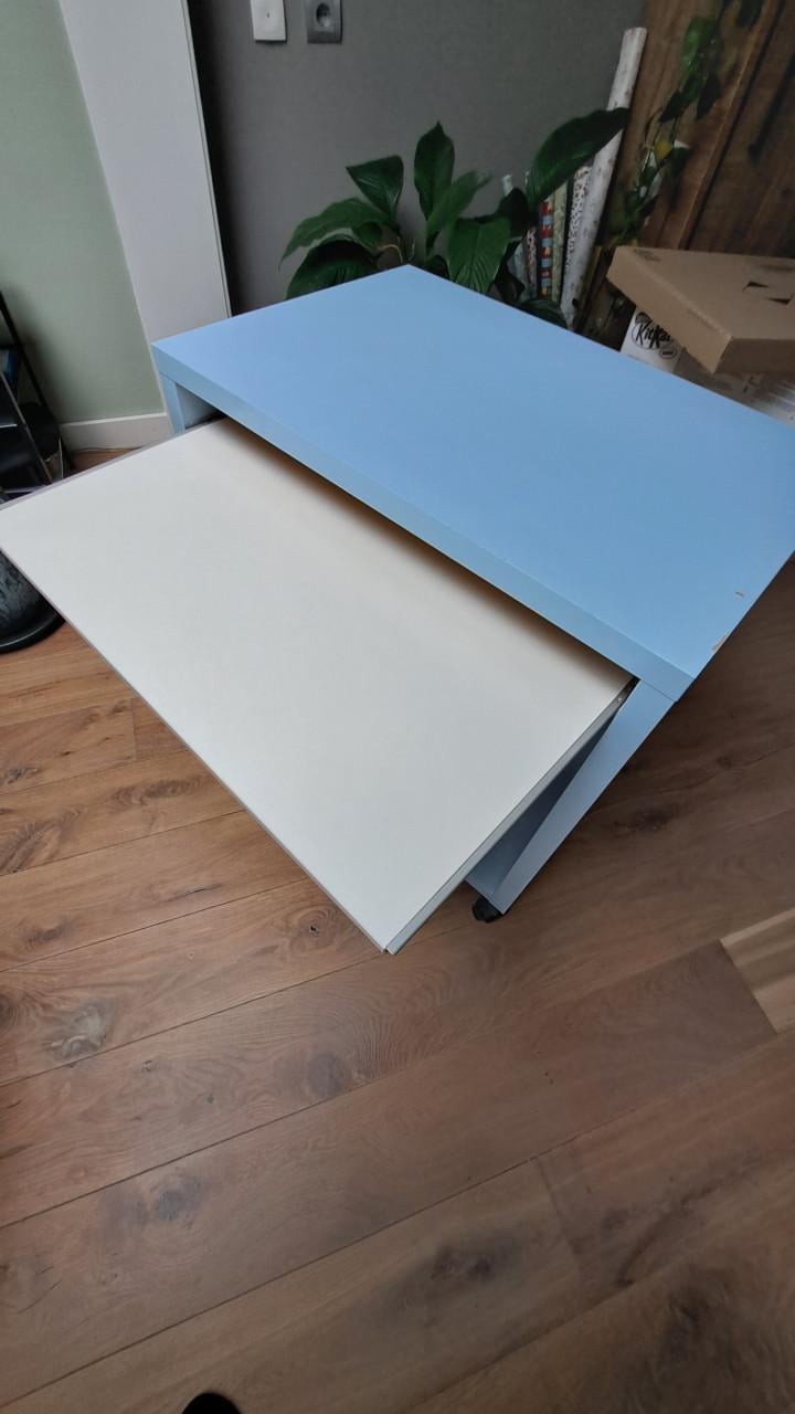 Bureau lichtblauw