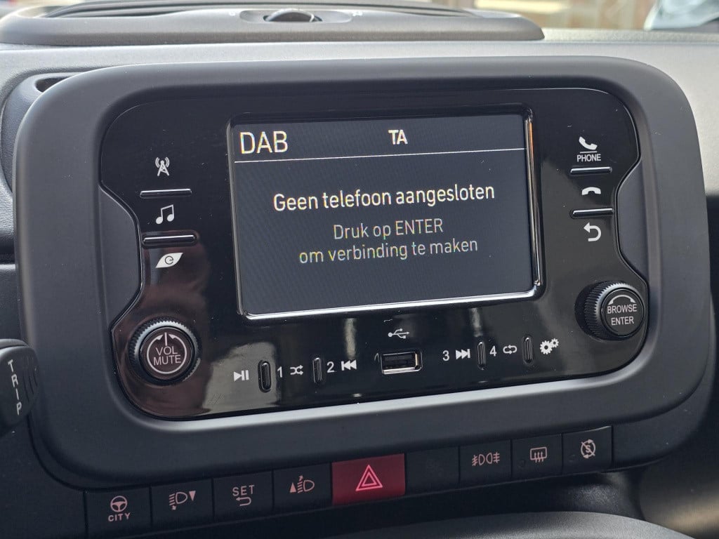 Fiat Panda 1.0 hybrid city life slechts 2895 km!!